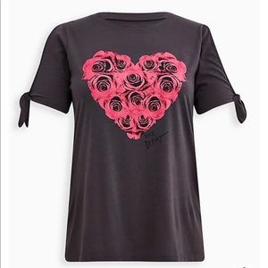 💕NWT Torrid Betsey Johnson Rose Heart Cold Shoulder Top 5X💕